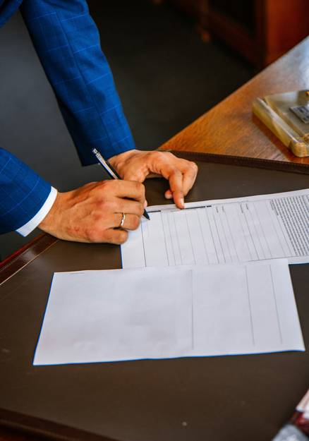 Sample Ontario jury summons envelope on a kitchen table